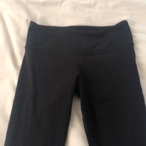 LULU LEMON CROPPED PANT SIZE 4